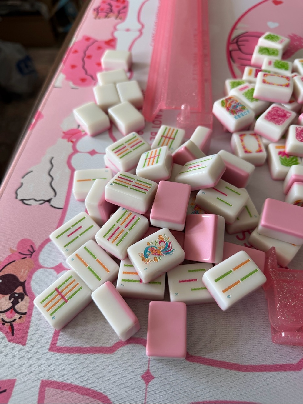 Pink Mahjong Set – Mat, Tiles, Cards, Racks - Picture 15 of 16